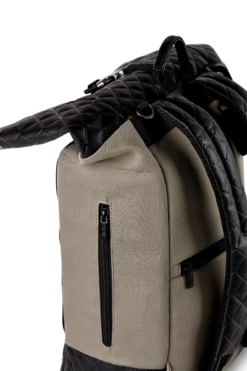 Moon Premium Rolltop Rucksack Mud Mit Wickelauflage, Geldtasche & Befestigungssystem -Zwergen Mobil moon k23 backpack mud 0289