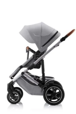 Britax Smile 5Z Sportwagen Frost Grey -Zwergen Mobil smile 5z frostgrey anthrazite brownhandle 01 fwf 2023